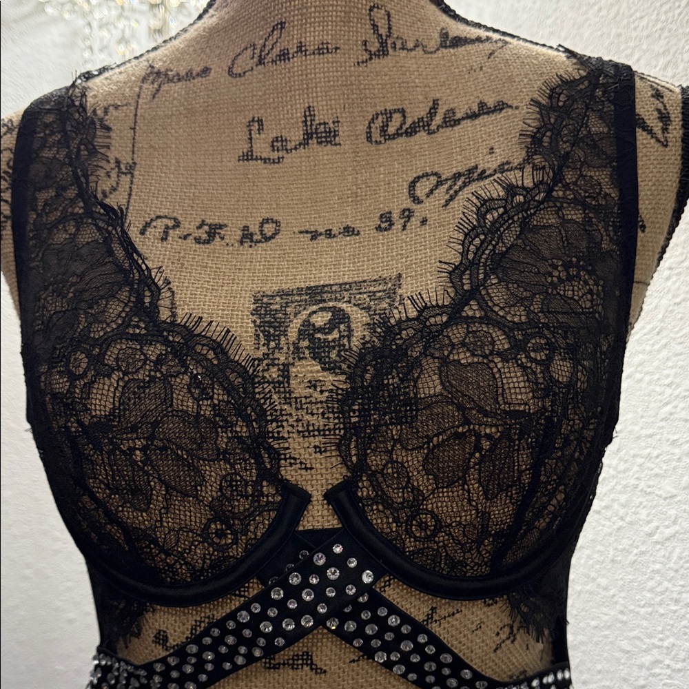 Victoria's Secret Black Lace Chemise - Picture 6 of 8